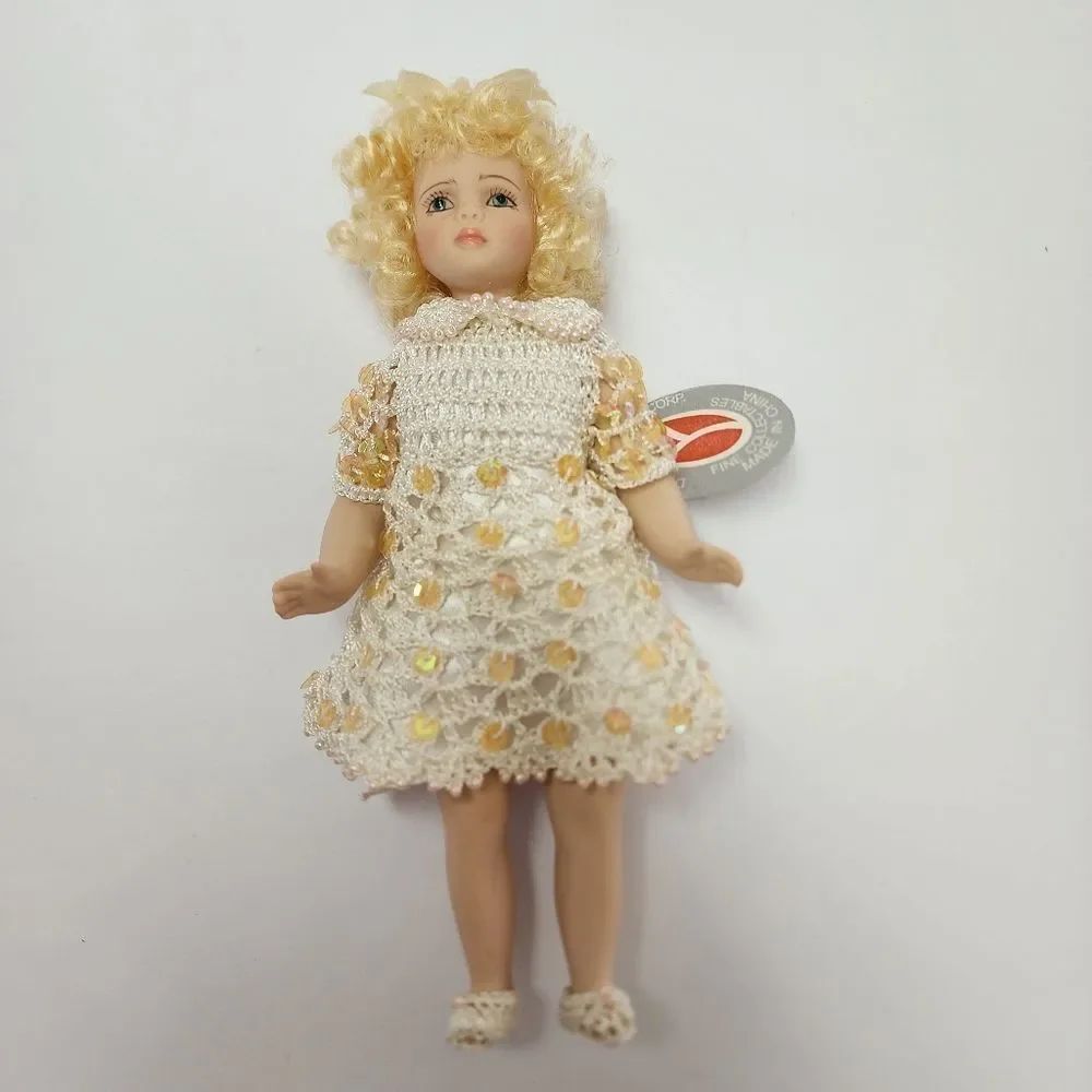 Vintage Delton 9" Porcelain Doll In Crocheted Dress With Tags